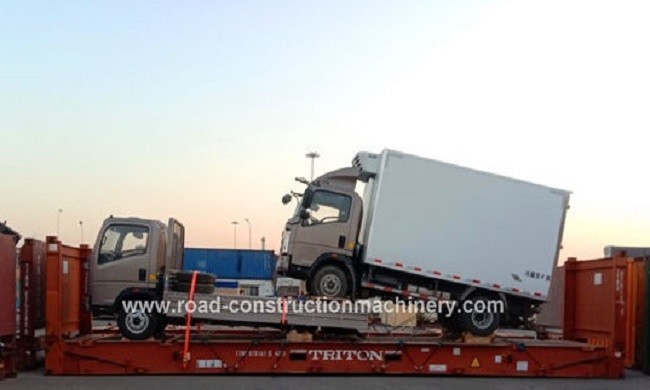 أحدث حالة شركة حول 1 وحدة HOWO 4x2 6 طن مبردة شاحنة &amp; 1 شاحنة بضائع إلى ميكرونيزيا